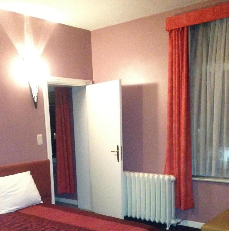 Hotel Stalingrad Brussel Rom bilde